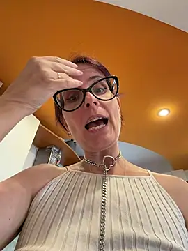 Chat +18 de NataKitten ao vivo