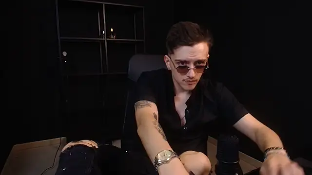 FelixStarkk 라이브 XXX 채팅