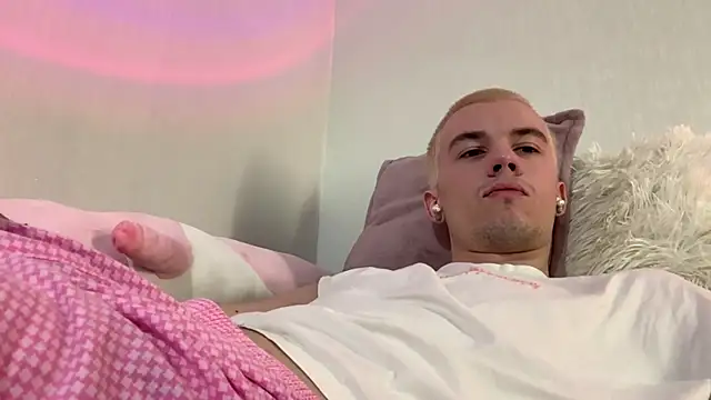 צ'אט XXX בשידור חי של Jeremy1Scott