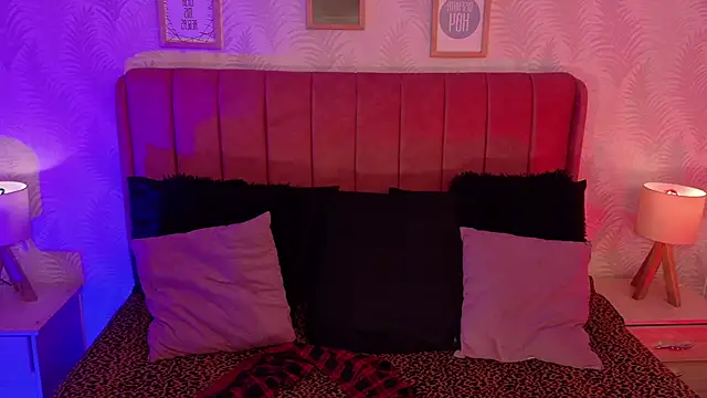 ANNE_HONEY55's Live XXX Chat