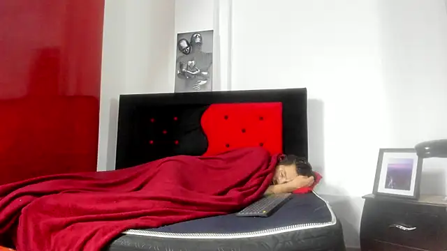 mark_splinter09 élő XXX-chatje