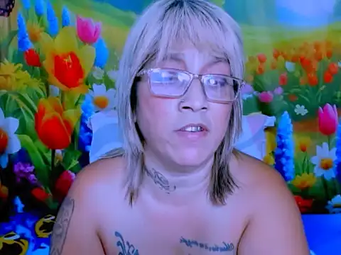indianroxy live XXX chat
