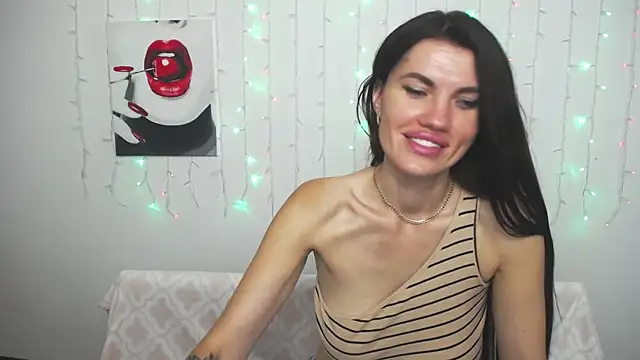 MilaLoona Chat XXX live