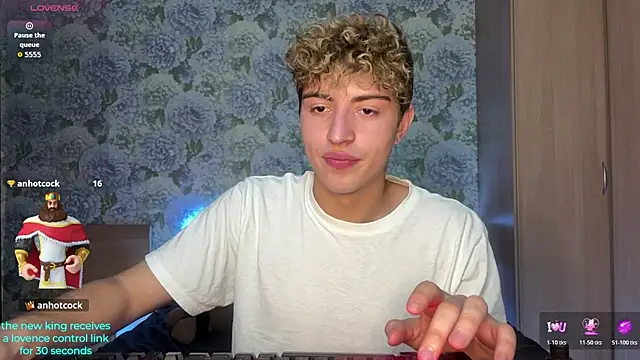 צ'אט XXX בשידור חי של AlfredSweet