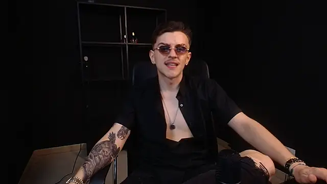 FelixStarkk Adlı Modelin Canlı XXX Sohbeti