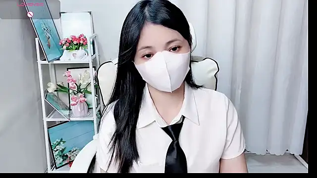Clover_Nhi 即時 XXX 聊天