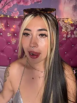 Czat XXX na żywo – ManuelaVeeleez