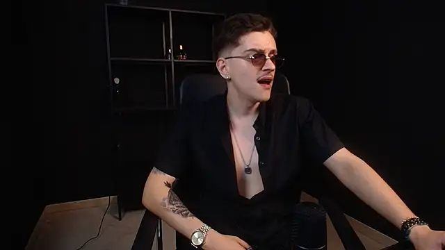 FelixStarkk Chat XXX in diretta