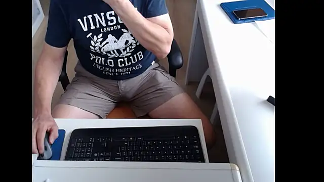dutchpornkingのライブXXXチャット