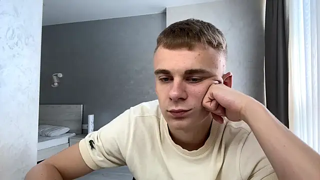 Chatroom XXX en direct de SoloFury
