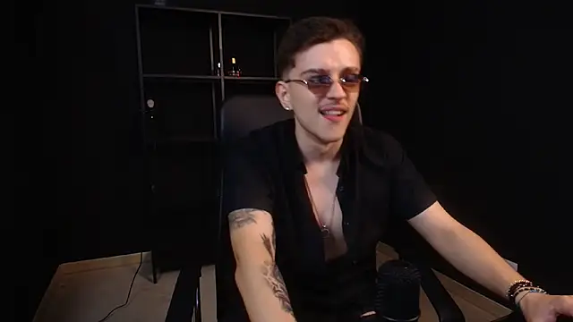 FelixStarkk live XXX chat