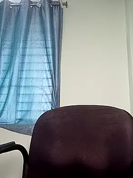 shrutee12's Live XXX Chat