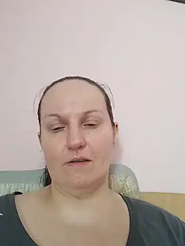 BustyLadyAlma – Live XXX-chat
