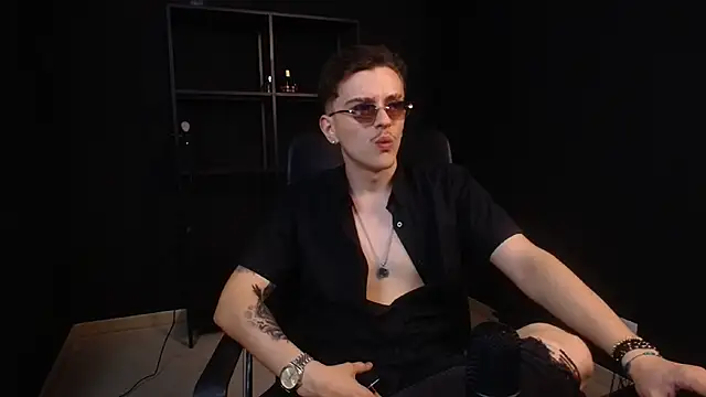 FelixStarkk 라이브 XXX 채팅