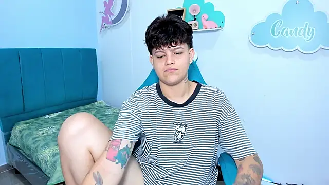 Chat +18 de nataly_0303 ao vivo