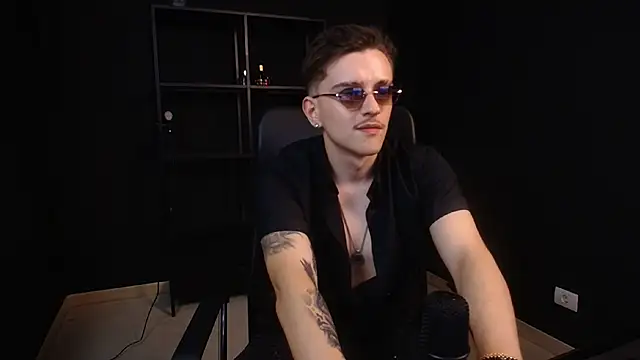 FelixStarkk Chat XXX live