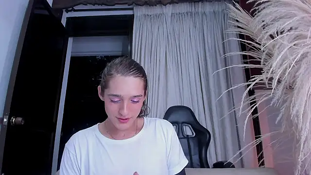 CandyDance1_ élő XXX-chatje