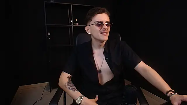 FelixStarkk Chat XXX in diretta