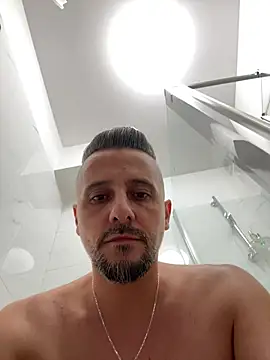 InsaneMattt's Live XXX Chat