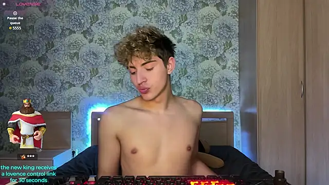 AlfredSweet Live XXX Chat