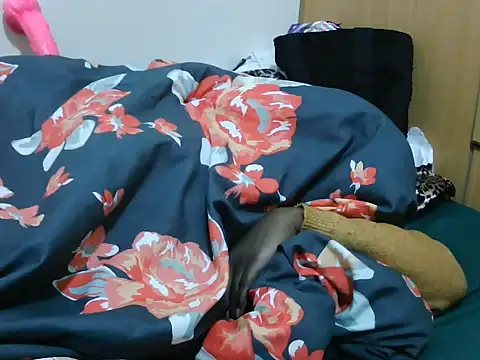Sweetqueencum's Live XXX Chat