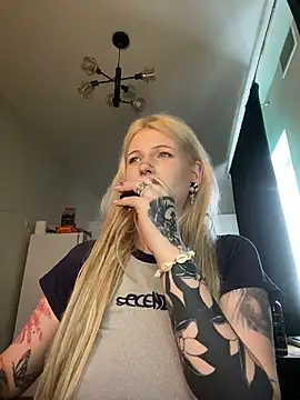 DriveThruCiri's Live XXX Chat