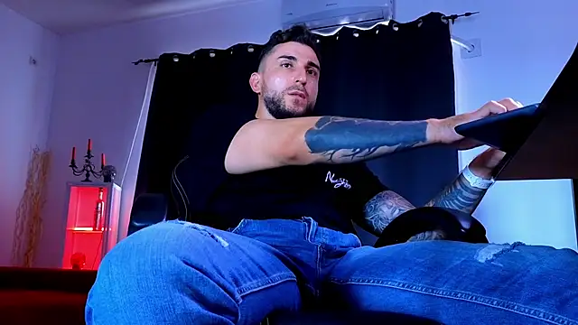 دردشة MightyAaron66 الجنسية المباشرة