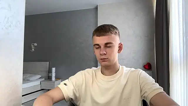 XXX chat uživo modela SoloFury