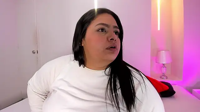 mayaacurvy's Live XXX Chat