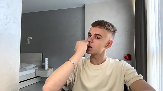 SoloFury Live XXX Chat