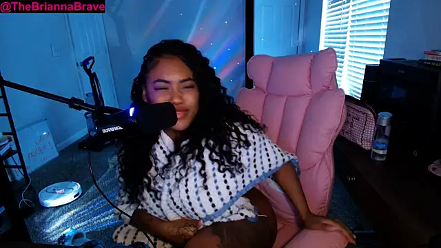 BriannaBrave's Webcam Show