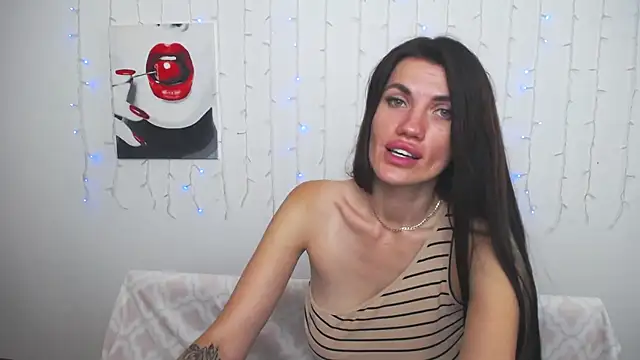 MilaLoona's Live XXX Chat