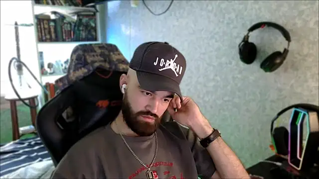 צ'אט XXX בשידור חי של _Serious_Man