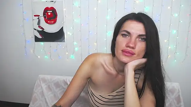 MilaLoona Live XXX-Chat