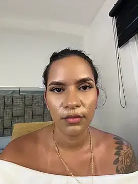 Chatroom XXX en direct de amara_wet04