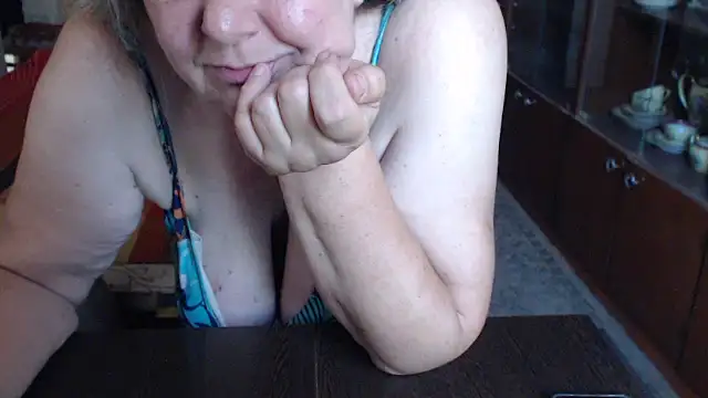 HotLusi – Live XXX-chat