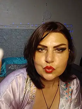 kataleya94 Adlı Modelin Canlı XXX Sohbeti