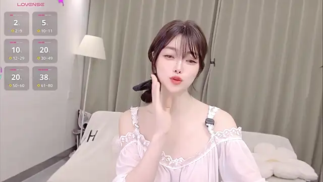 uikyy1 – Live XXX-chat