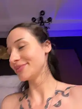 BellaKarma's Live XXX Chat