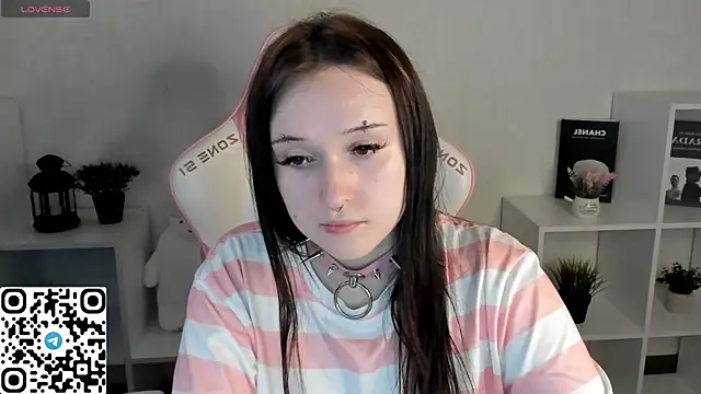 Emma-Blissa's Live XXX Chat