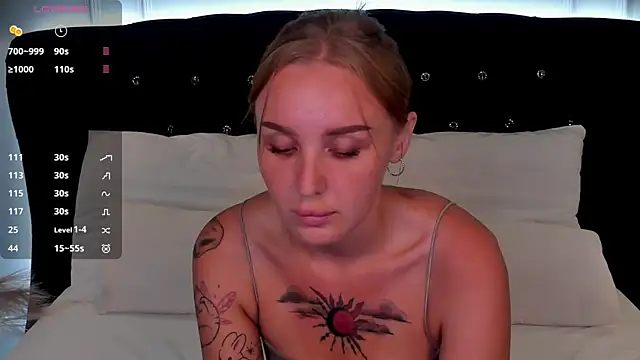 LianaFord's Live XXX Chat