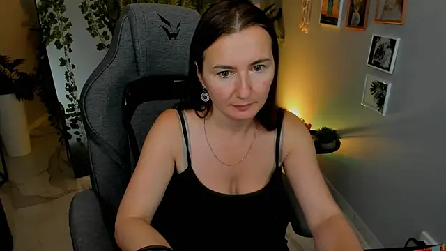 Golden_Dragon Live XXX Chat
