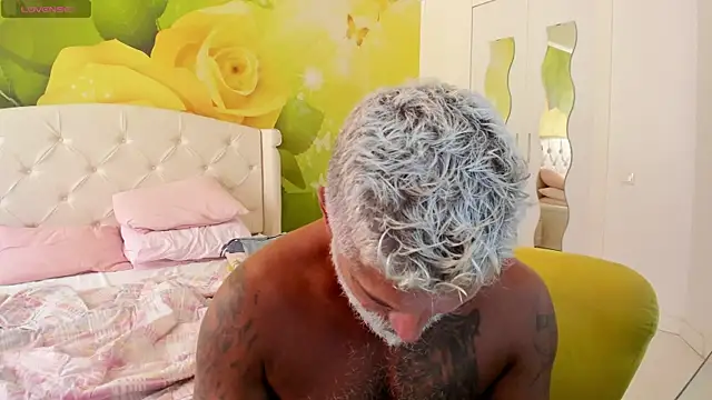 BlowMyXXL – Live XXX-chat