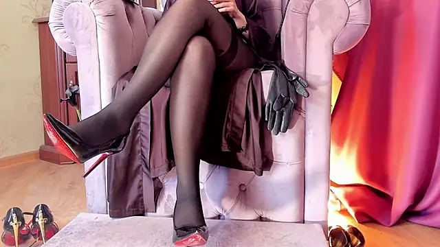 LadyLeather's Live XXX Chat