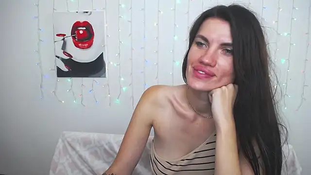 MilaLoona Adlı Modelin Canlı XXX Sohbeti
