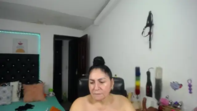 mature_bigboobs10 élő XXX-chatje