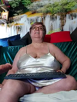 QueenPammy1's Live XXX Chat