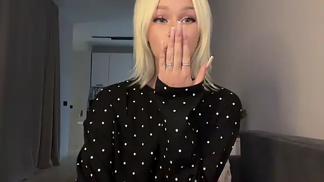 ur_molly Chat XXX live