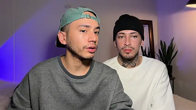Noah_and_Steven élő XXX-chatje