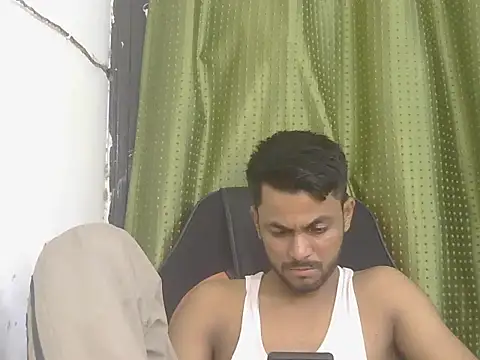 Chatroom XXX en direct de Stubborndesiboy